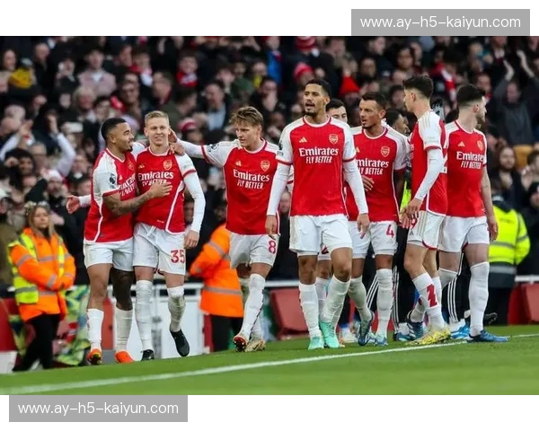 铁血与诗意：阿森纳VS纽卡斯尔，这一夜，北伦敦不眠，喜鹊振翅欲高翔