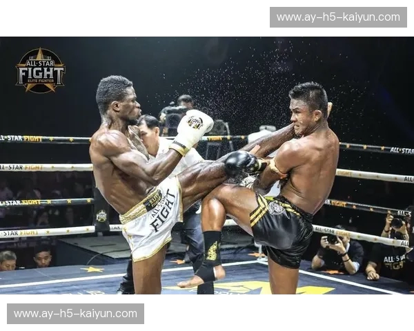 众神之战的终极悬念：当“泰拳王子”播求遇上“格斗医生”乔治