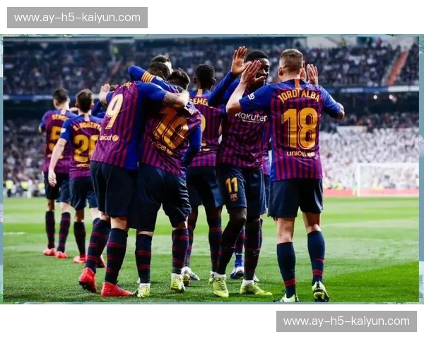 世纪对决:皇马巴萨阵容深度解析,谁将登顶诺坎普? 世纪对决:皇马巴萨阵容深度解析,谁将登顶诺坎普?